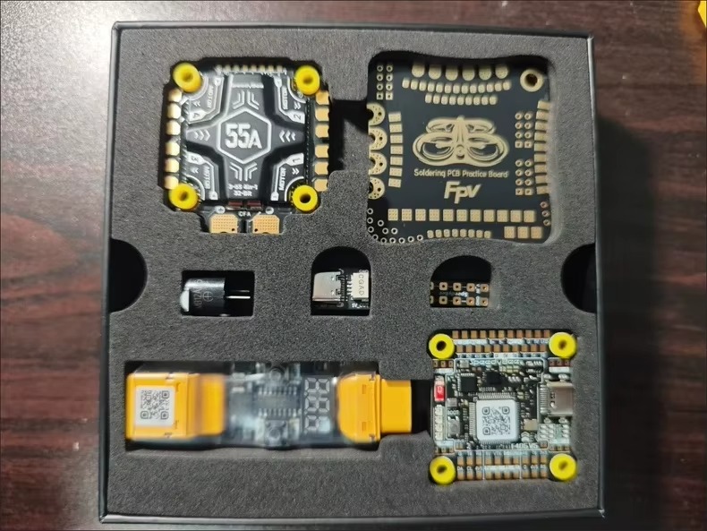 DroMa 1 pièce/lot NOUVEAU Spee - Speedybee F405 V4 Bls 55A Stack avis et prix